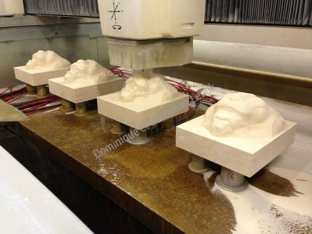 Sculpture tête de lion